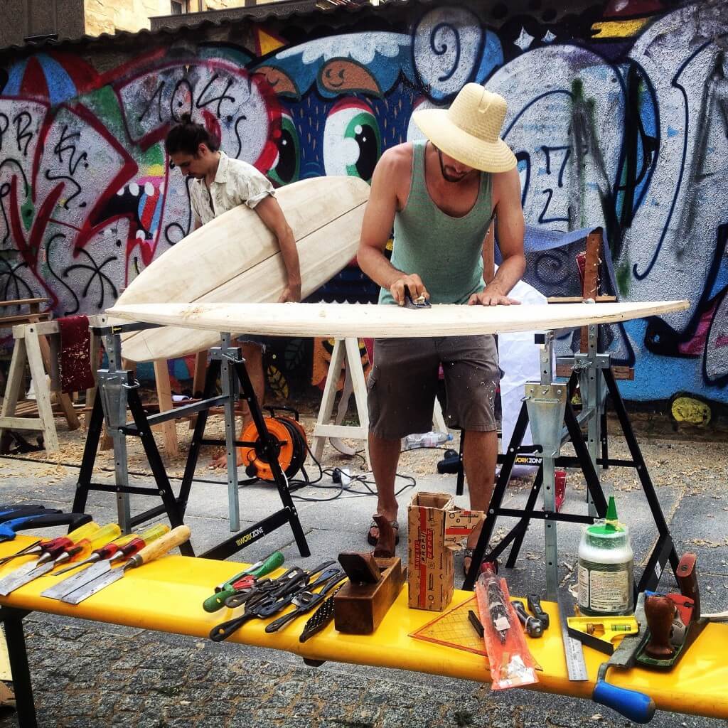 Dein eigenes Surfbrett bauen: Workshop mit Arbo Surfboards.