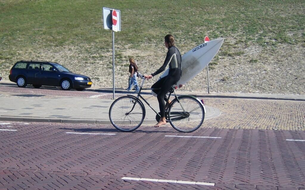 Surfer in Holland